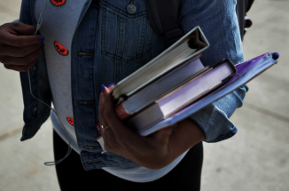 학교에서의 예시이미지